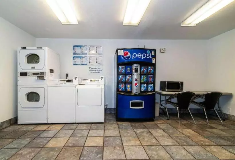 Motel 6 Palm Springs, Ca   East   Palm Canyon