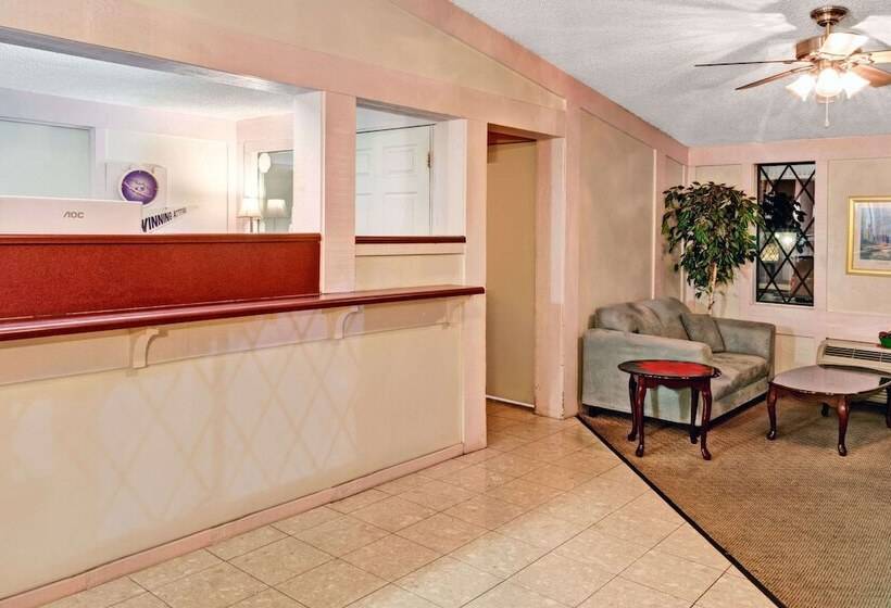 مُتل Knights Inn Austell