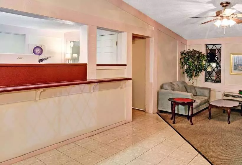 모텔 Knights Inn Austell