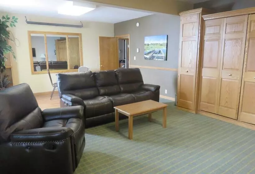 Hotel Baymont By Wyndham Fargo