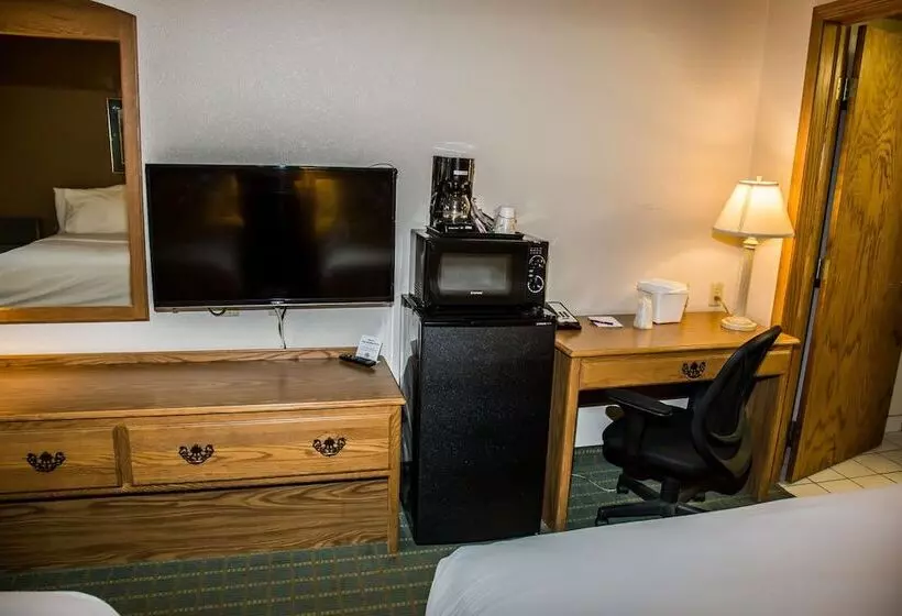 Hotel Baymont By Wyndham Fargo