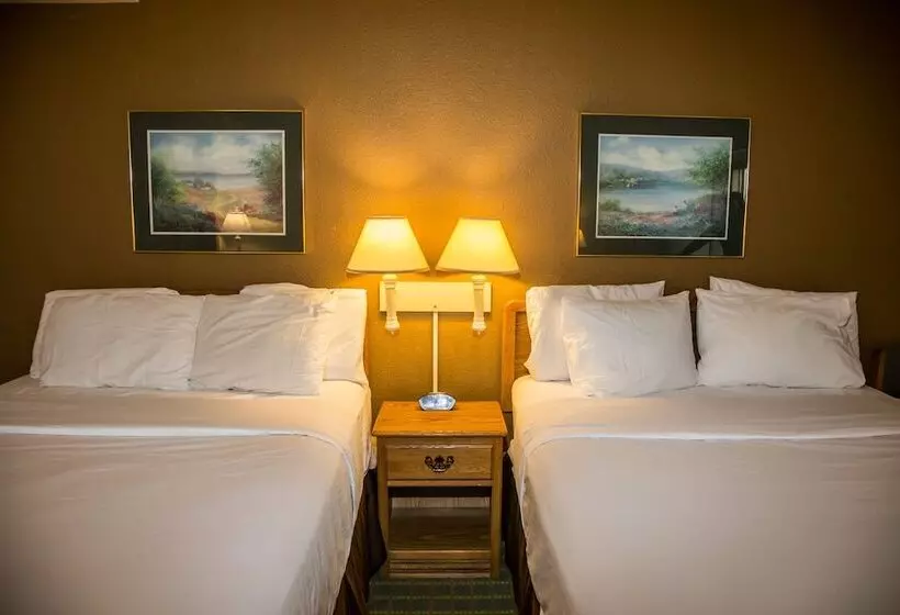 Hotel Baymont By Wyndham Fargo