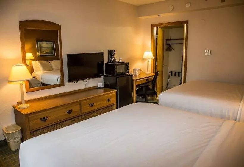 Hotel Baymont By Wyndham Fargo