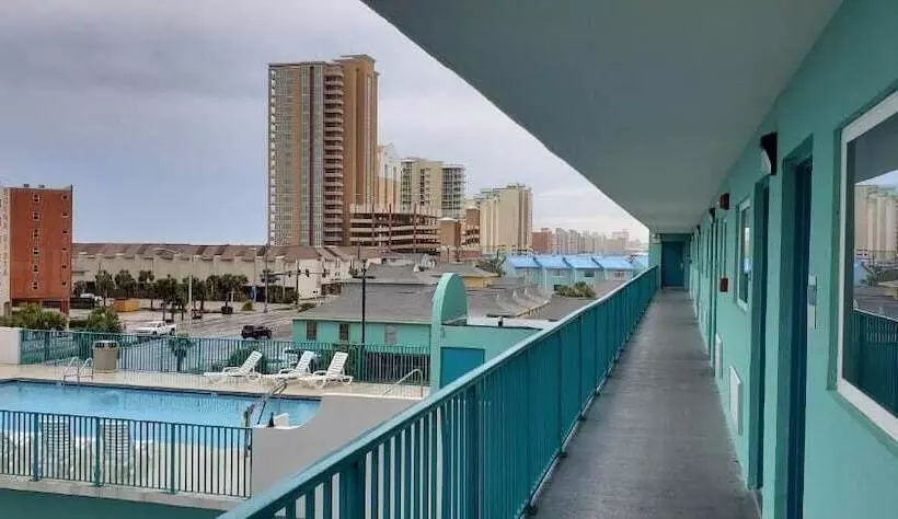 호텔 Beachside Resort