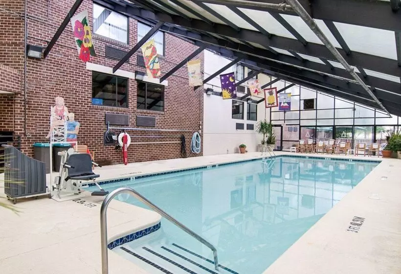 ホテル Comfort Inn University Center