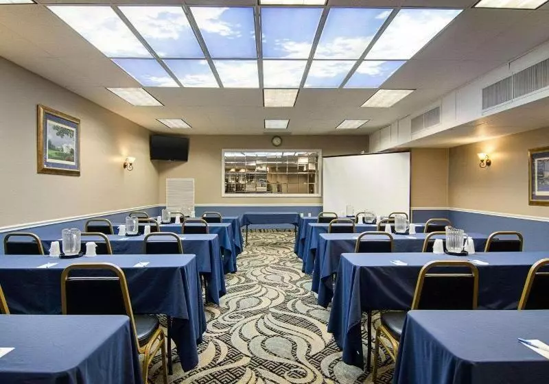 ホテル Comfort Inn University Center