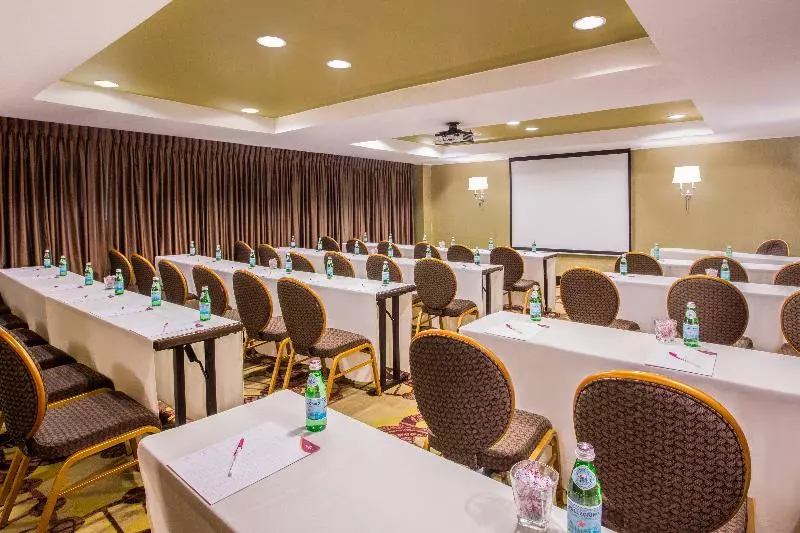 فندق Crowne Plaza Houston Galleria Area, An Ihg