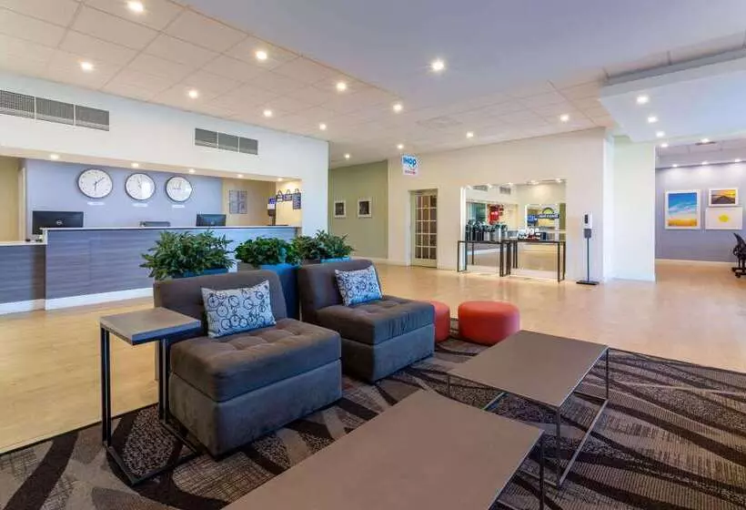 호텔 Days Inn By Wyndham Titusville Kennedy Space Center