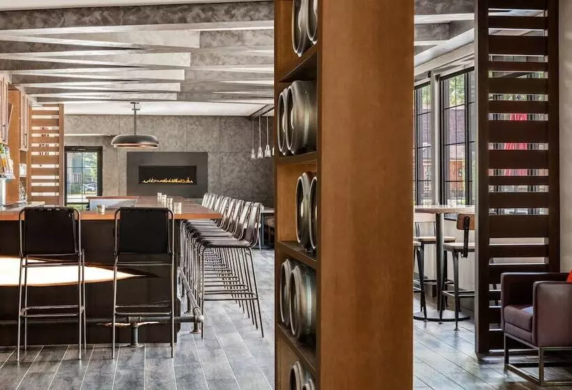 Delta Hotels By Marriott Burlington