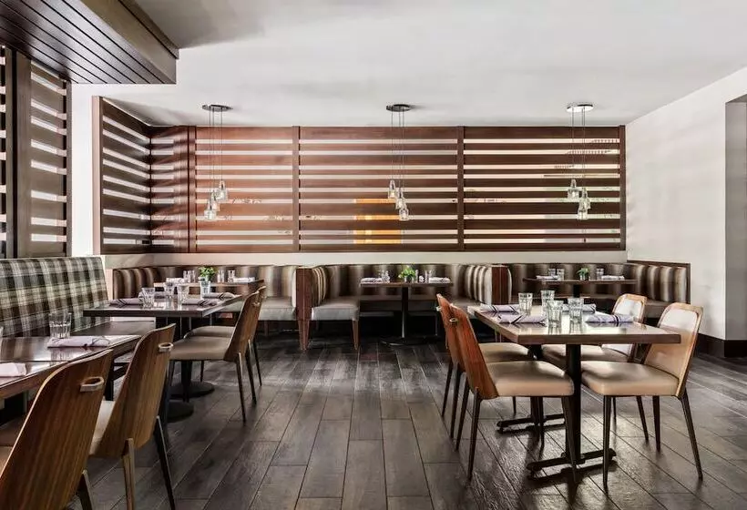 Delta Hotels By Marriott Burlington