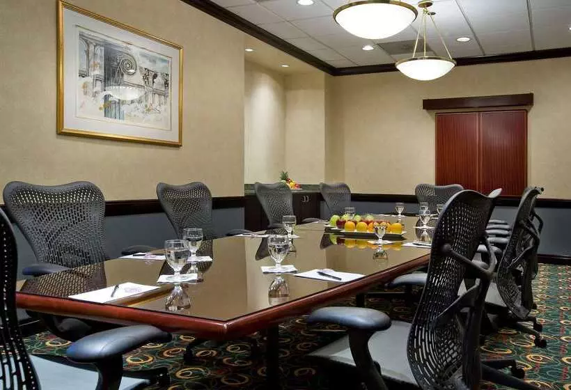 호텔 Doubletree Suites By Hilton Htl & Conf Cntr Downers Grove
