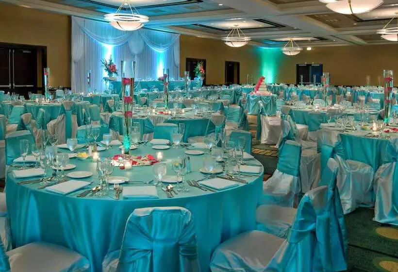 호텔 Doubletree Suites By Hilton Htl & Conf Cntr Downers Grove