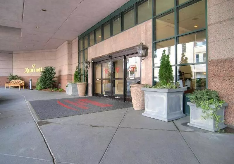 בית מלון כפרי Durham Marriott City Center