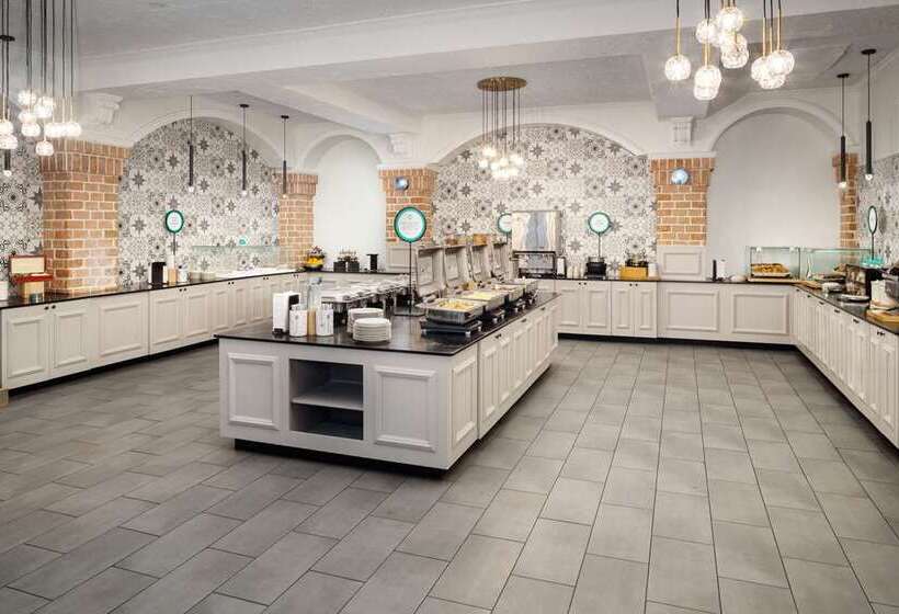 فندق Embassy Suites By Hilton Orlando North