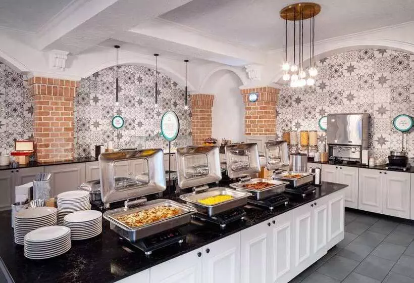 فندق Embassy Suites By Hilton Orlando North