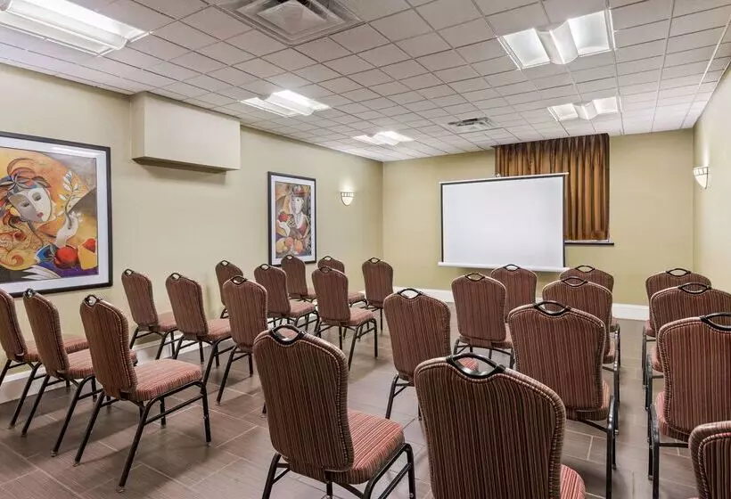 호텔 Hampton Inn Danbury