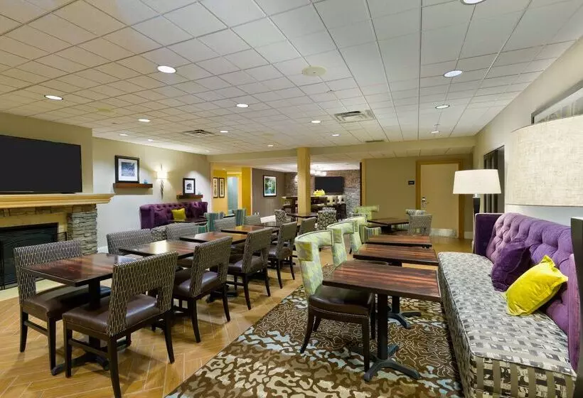 호텔 Hampton Inn Danbury