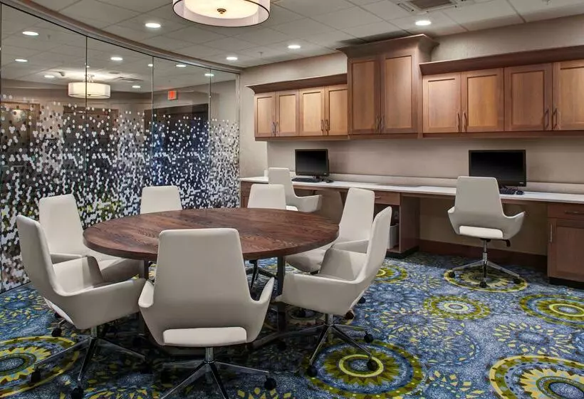 هتل Hampton Inn & Suites Syracuse North Airport Area