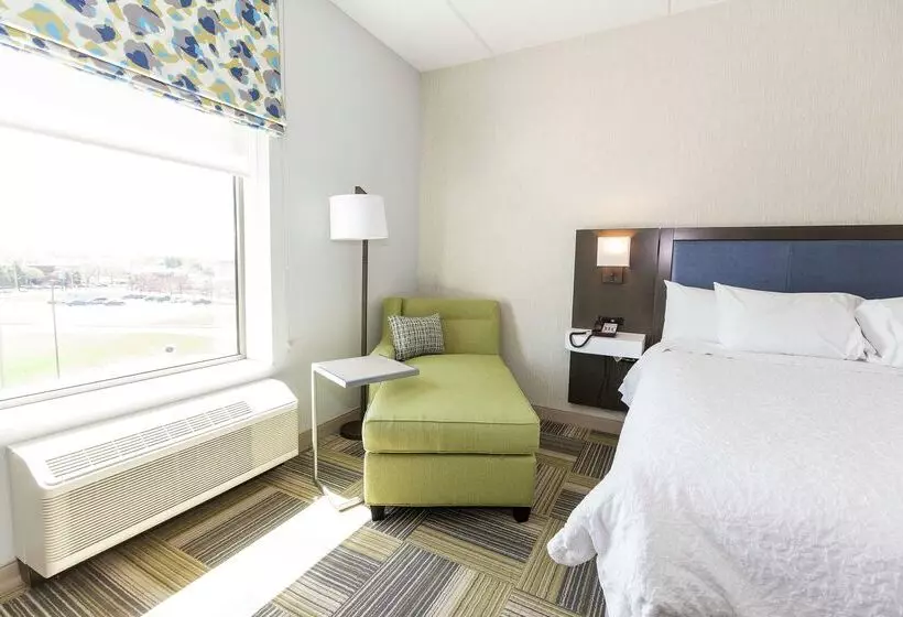 هتل Hampton Inn & Suites Syracuse North Airport Area