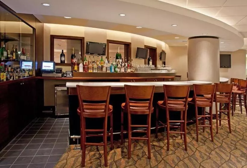 בית מלון כפרי Holiday Inn Columbus Dwtn Capitol Square, An Ihg