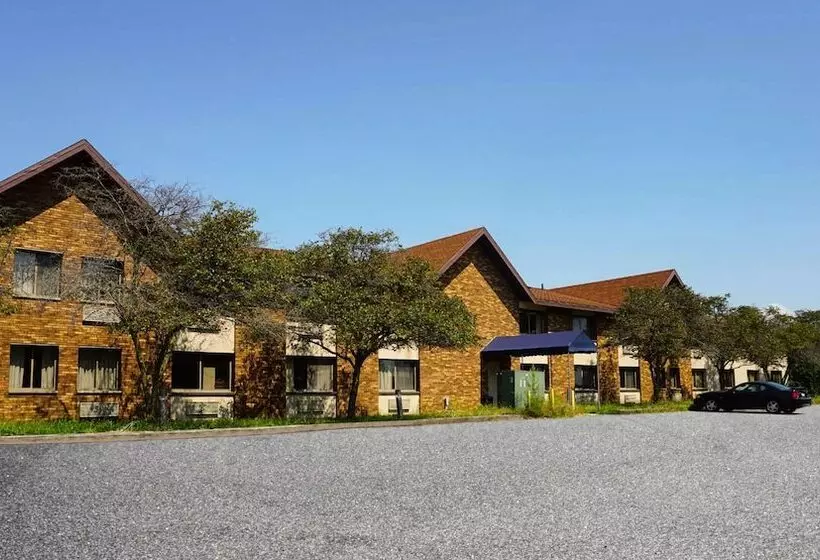 Magnuson Hotel Dixon