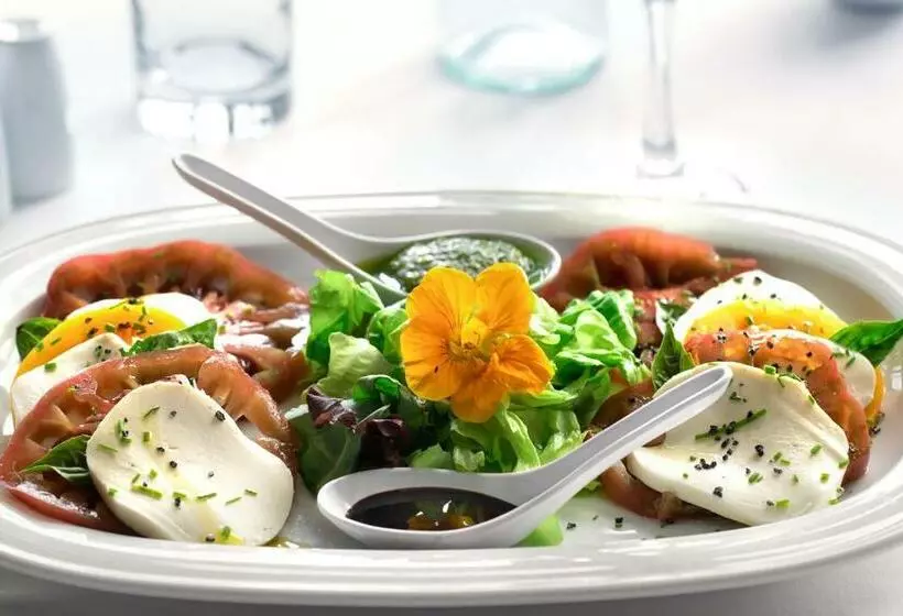 בית מלון כפרי The Orchards