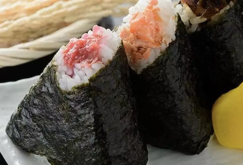 בית מלון כפרי Pacific Monarch