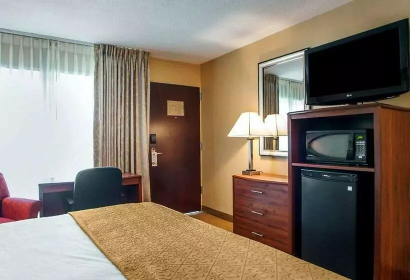 فندق Quality Inn Meadowlands