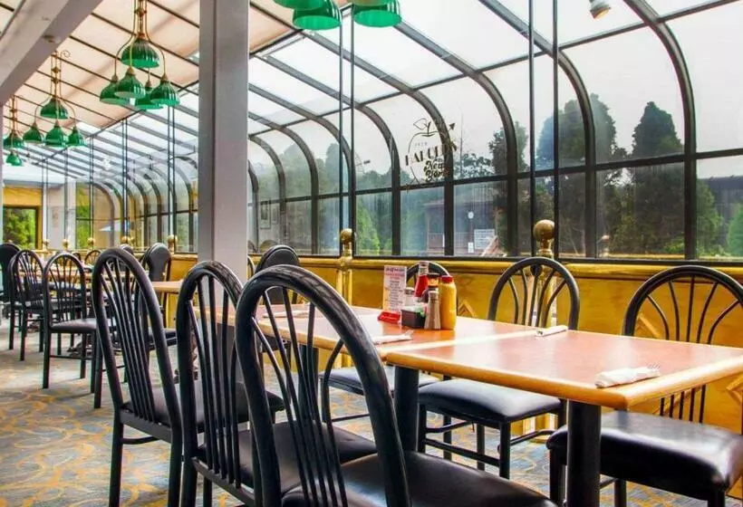 فندق Quality Inn Meadowlands