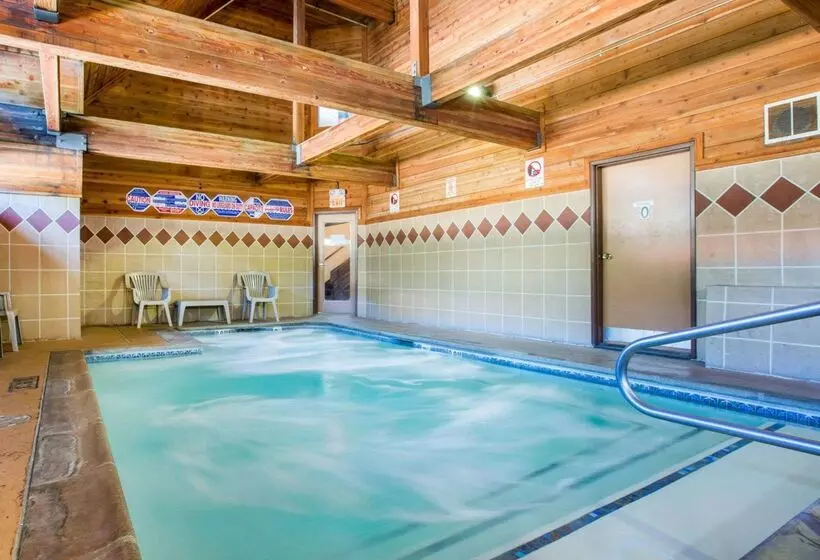 酒店 Quality Inn Near Mammoth Mountain Ski Resort
