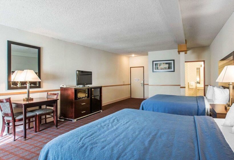 酒店 Quality Inn Near Mammoth Mountain Ski Resort
