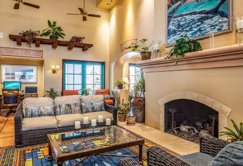 בית מלון כפרי Quality Suites Downtown San Luis Obispo