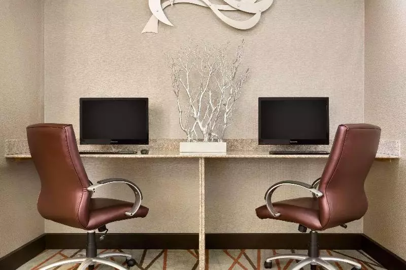 ホテル Radisson Akron Fairlawn Copley