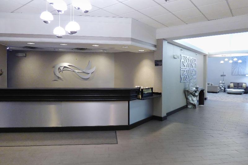 هتل Radisson Akron Fairlawn Copley