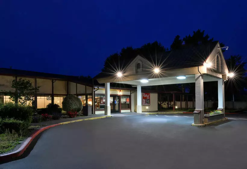 호텔 Red Roof Inn Arcata