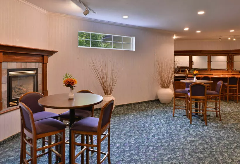 호텔 Red Roof Inn Arcata