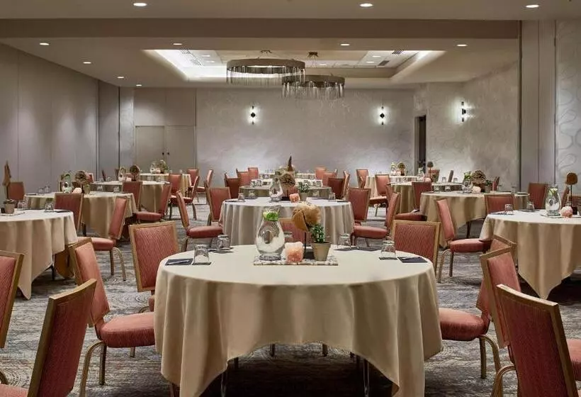 Отель Renaissance Asheville Downtown