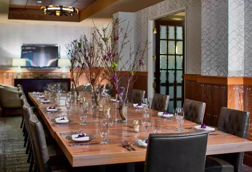 Отель Renaissance Asheville Downtown