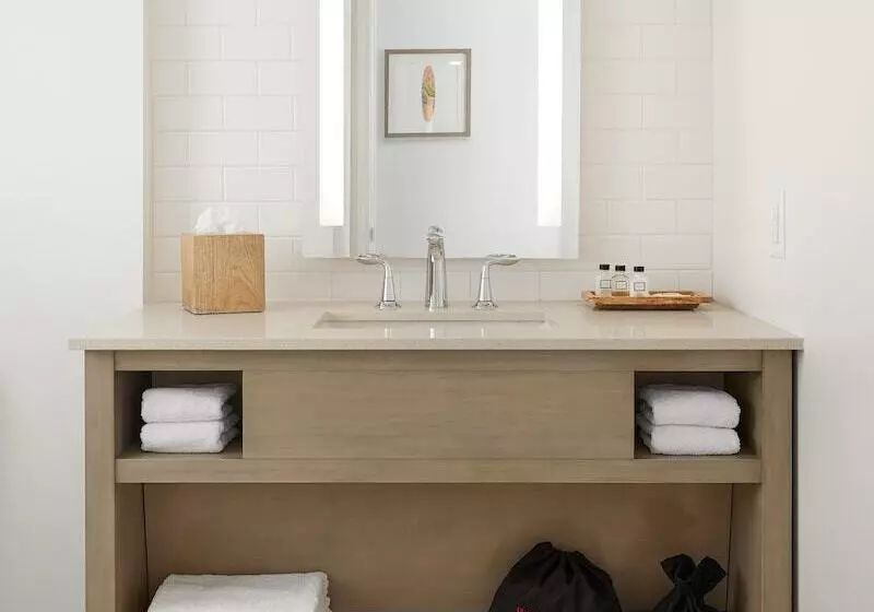 The Godfrey Hotel & Cabanas Tampa