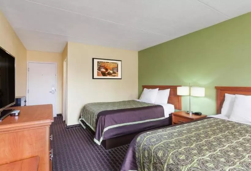 בית מלון כפרי Days Inn By Wyndham Bowling Green