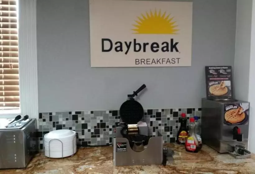 בית מלון כפרי Days Inn By Wyndham Bowling Green