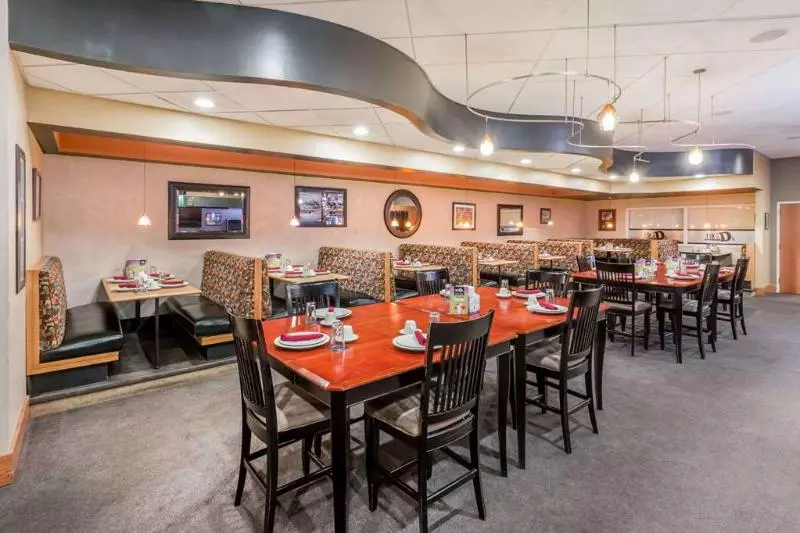 Delta Hotels By Marriott Green Bay