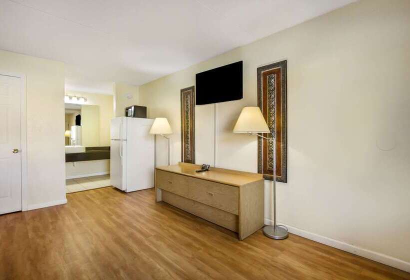 ホテル Signature Inn Danville