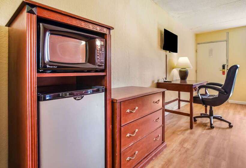 ホテル Signature Inn Danville