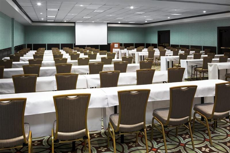 فندق Four Points By Sheraton Richmond Airport