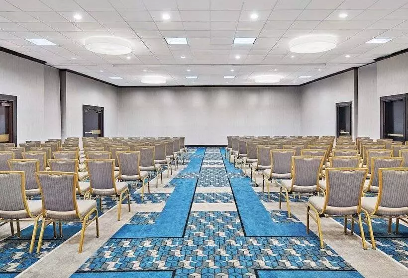 Otel Four Points By Sheraton Richmond Airport