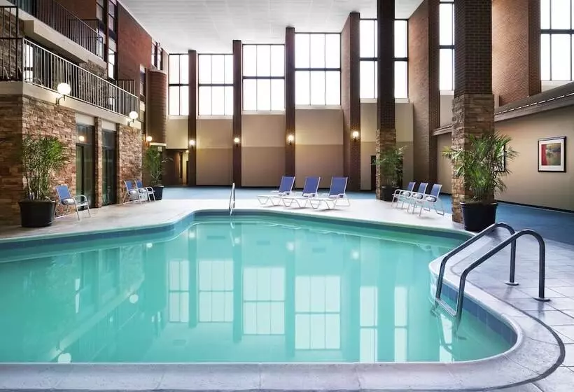 Otel Four Points By Sheraton Richmond Airport