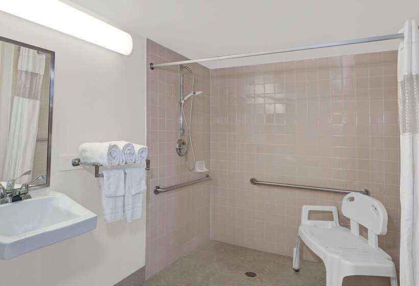 בית מלון כפרי Howard Johnson By Wyndham Ft. Myers Fl