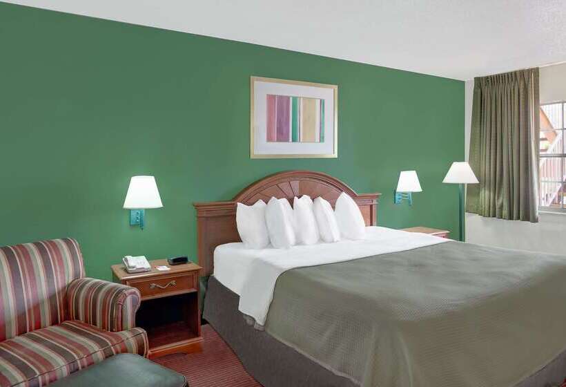 בית מלון כפרי Howard Johnson By Wyndham Ft. Myers Fl