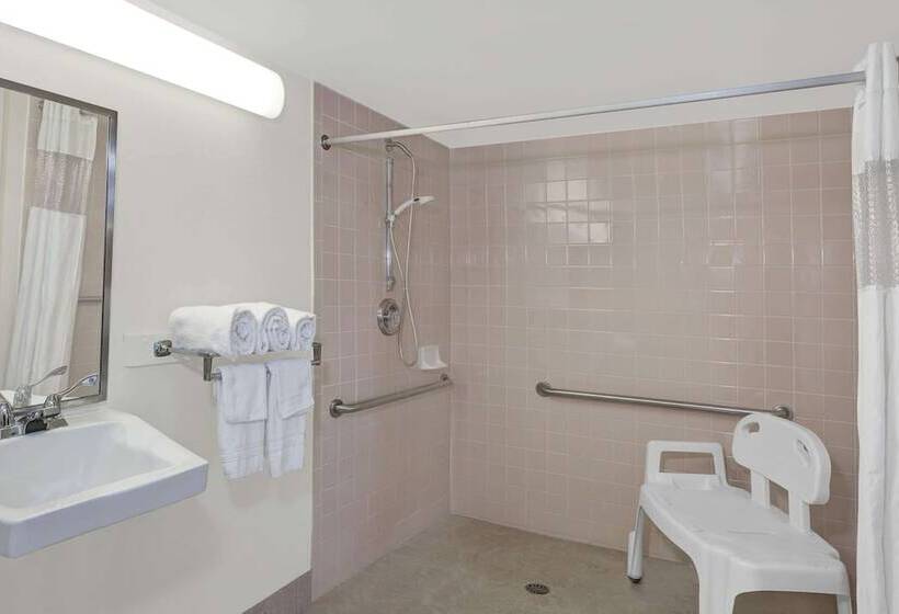 בית מלון כפרי Howard Johnson By Wyndham Ft. Myers Fl